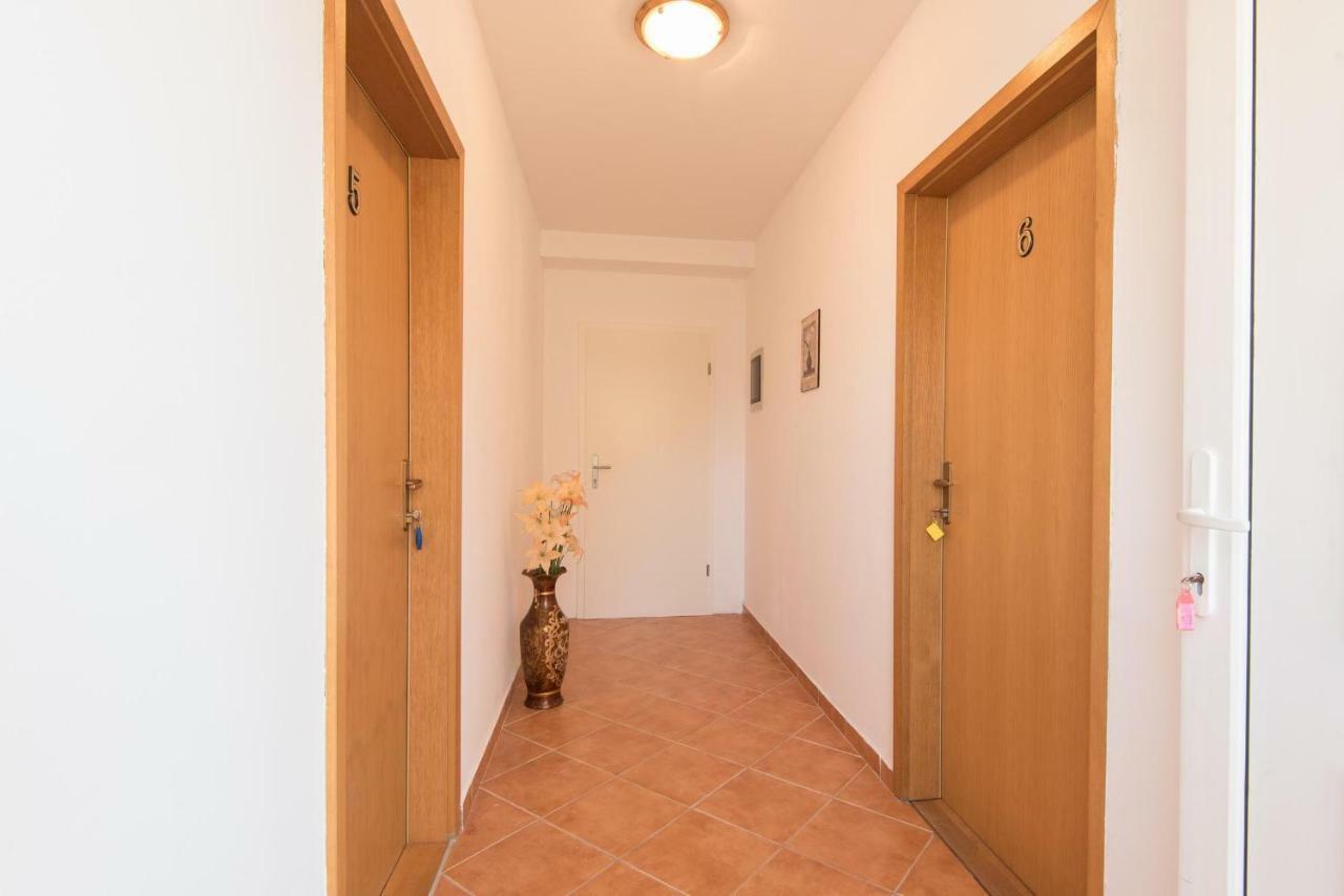 Apartmani Villa Lidija Orebic Bagian luar foto