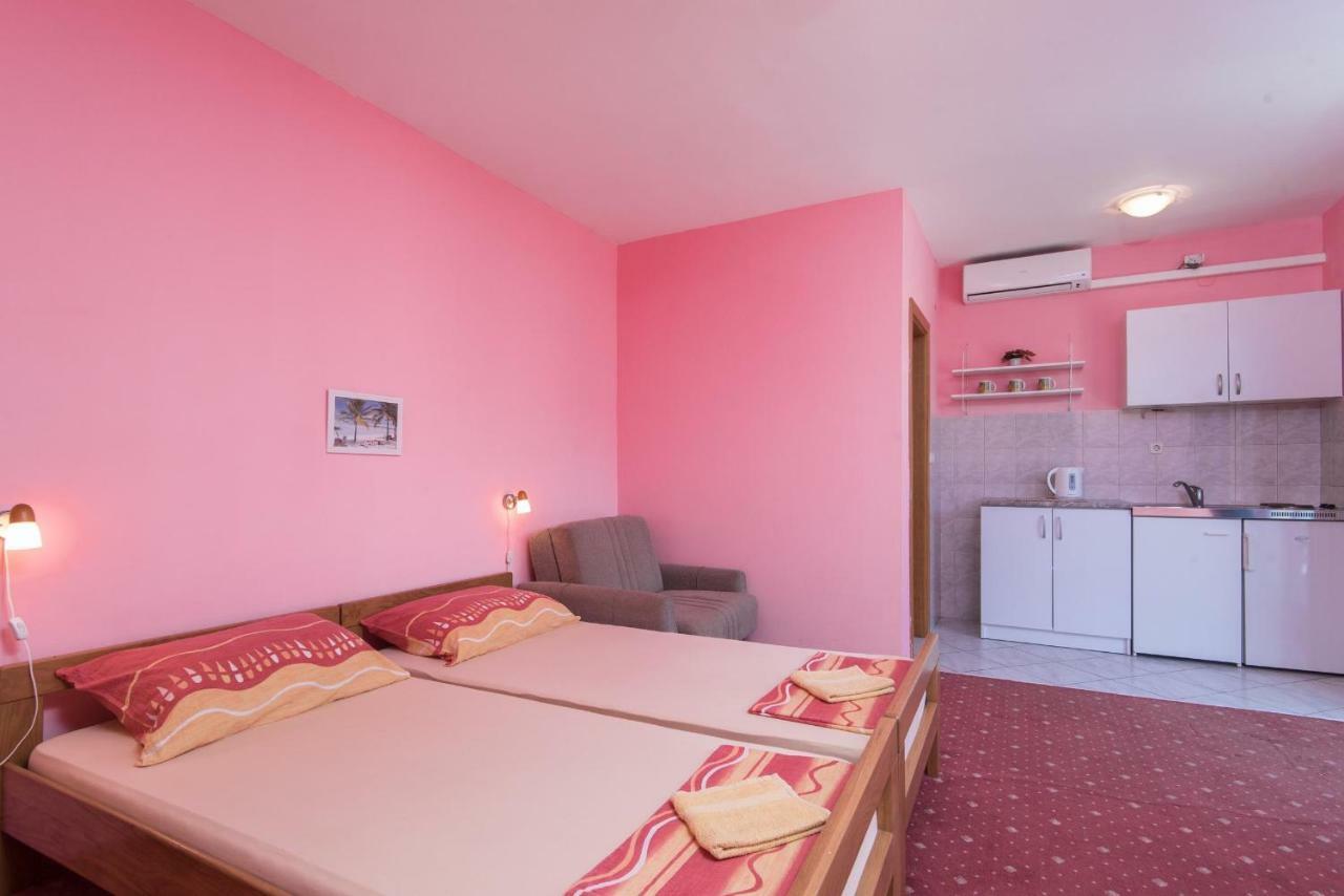 Apartmani Villa Lidija Orebic Bagian luar foto